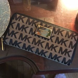 MK wallet